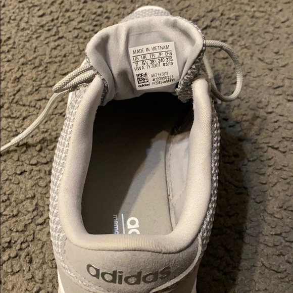 Adidas - Picture 4 of 4